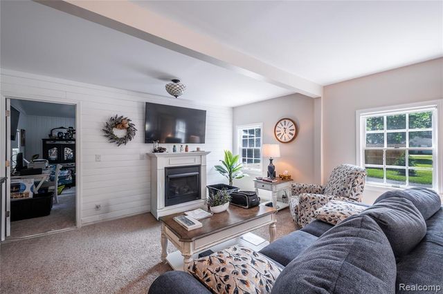 308 N Seymour Road, Flushing, MI 48433