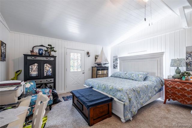 308 N Seymour Road, Flushing, MI 48433