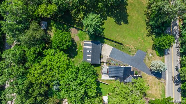 308 N Seymour Road, Flushing, MI 48433