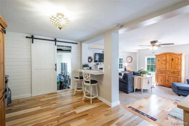 308 N Seymour Road, Flushing, MI 48433