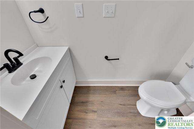 2322 North Lehigh Avenue, Whitehall Twp, PA 18052