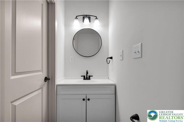 2322 North Lehigh Avenue, Whitehall Twp, PA 18052