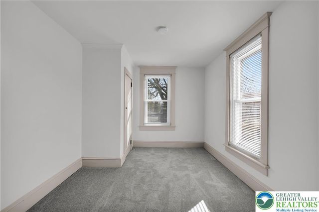 2322 North Lehigh Avenue, Whitehall Twp, PA 18052