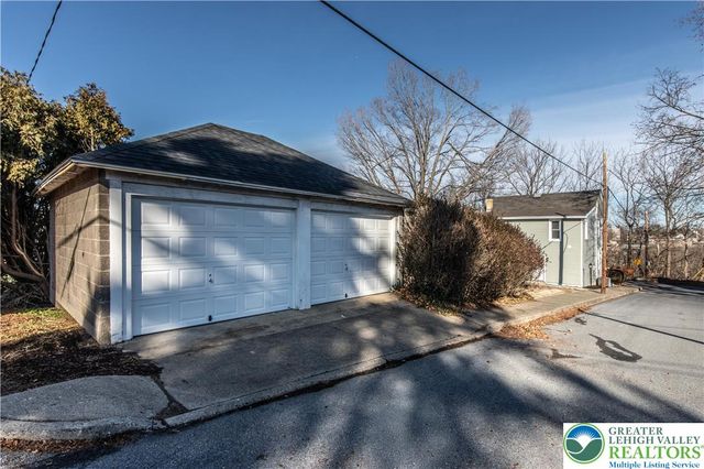 2322 North Lehigh Avenue, Whitehall Twp, PA 18052