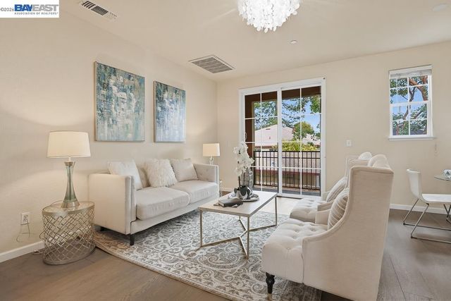 3937 Forest Cir, Castro Valley, CA 94546