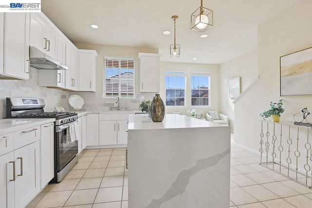 3937 Forest Cir, Castro Valley, CA 94546