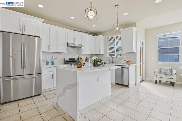 3937 Forest Cir, Castro Valley, CA 94546