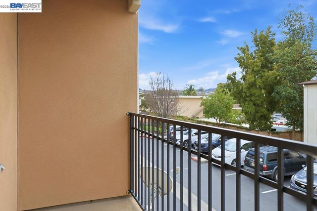 3937 Forest Cir, Castro Valley, CA 94546