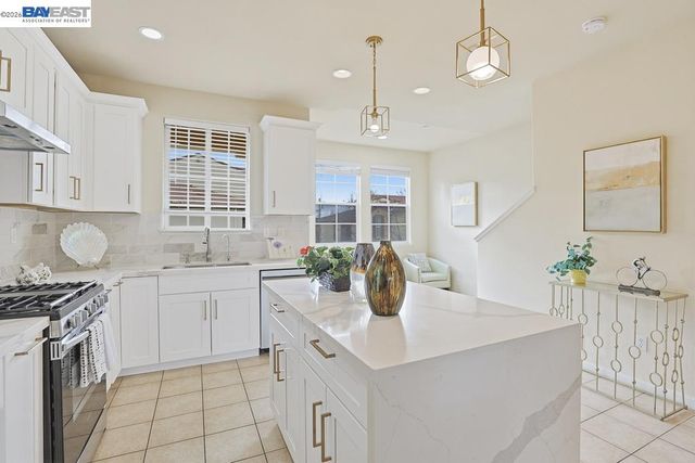 3937 Forest Cir, Castro Valley, CA 94546