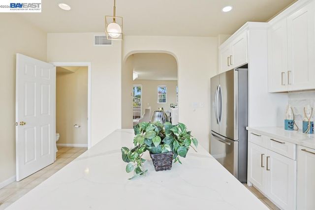 3937 Forest Cir, Castro Valley, CA 94546