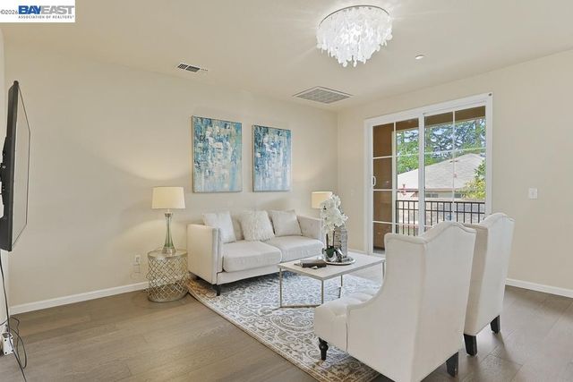 3937 Forest Cir, Castro Valley, CA 94546