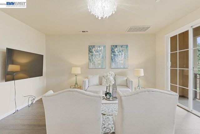 3937 Forest Cir, Castro Valley, CA 94546