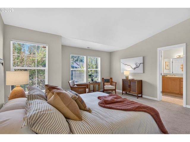 212 Nw GLENCORY St, Hillsboro, OR 97124