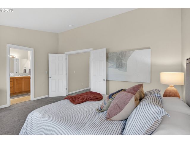 212 Nw GLENCORY St, Hillsboro, OR 97124