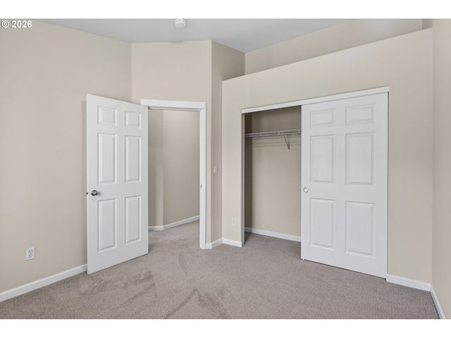 212 Nw GLENCORY St, Hillsboro, OR 97124