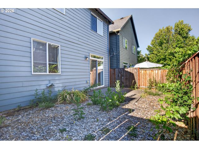 212 Nw GLENCORY St, Hillsboro, OR 97124