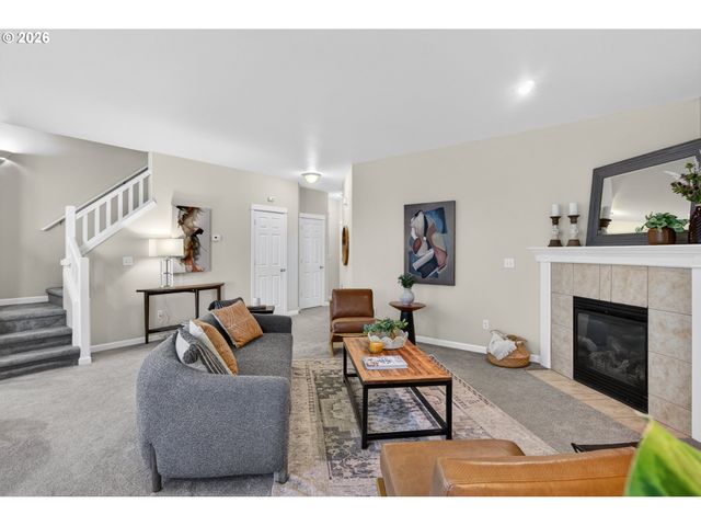 212 Nw GLENCORY St, Hillsboro, OR 97124