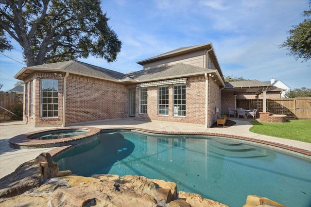 4103 Turnberry Circle, Houston, TX 77025