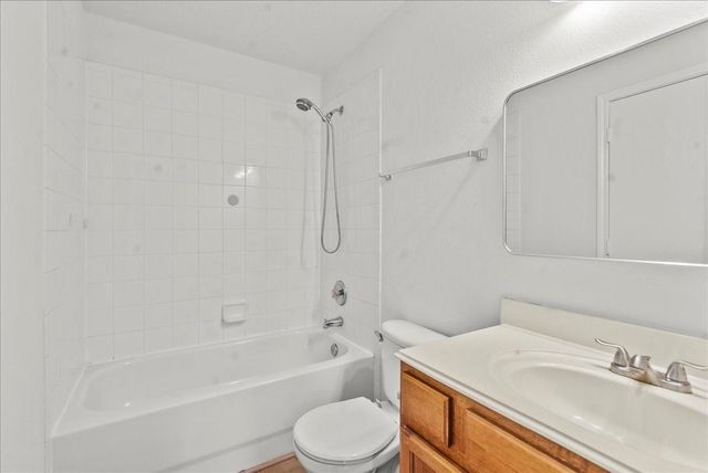 726 Flying Bridge Way, Crosby, TX 77532