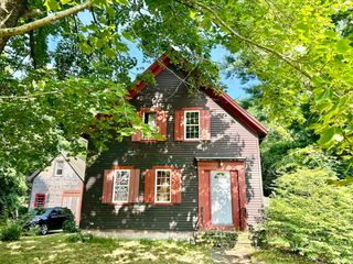 11 Elm Street, Middleboro, MA 02346