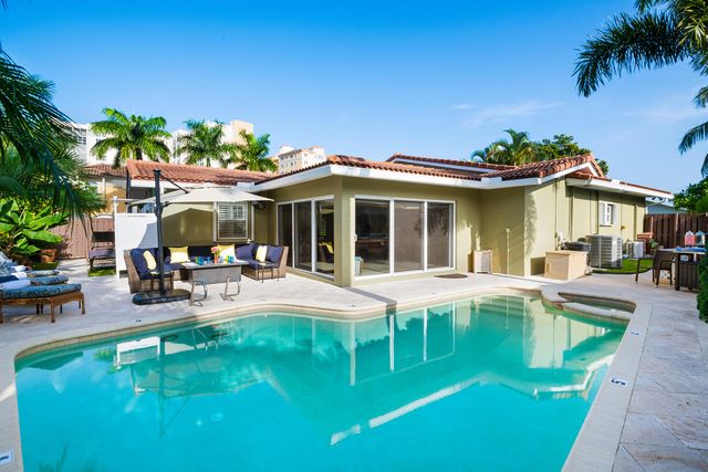 1755 E Terra Mar Drive, Lauderdale-By-The-Sea, Lauderdale By The Sea, FL 33062