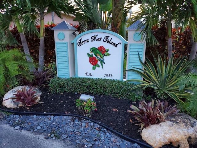1755 E Terra Mar Drive, Lauderdale-By-The-Sea, Lauderdale By The Sea, FL 33062