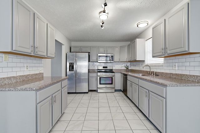 4598 Parkwick Drive, Columbus, OH 43228