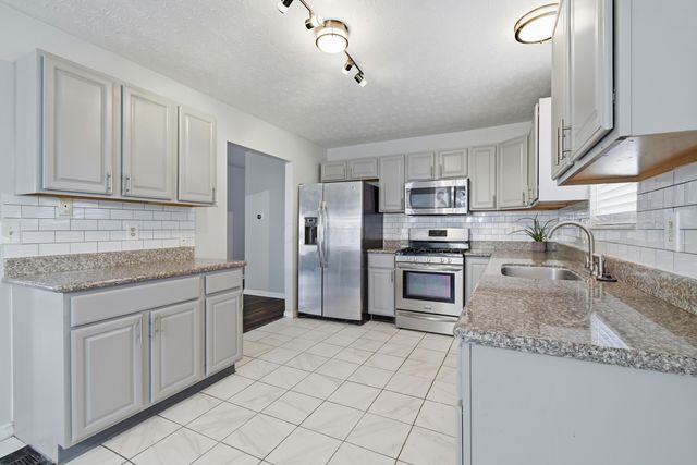 4598 Parkwick Drive, Columbus, OH 43228