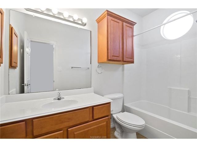 305 Holleman Drive E 1203, College Station, TX 77840