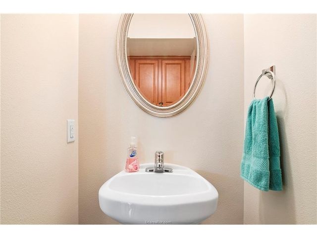 305 Holleman Drive E 1203, College Station, TX 77840