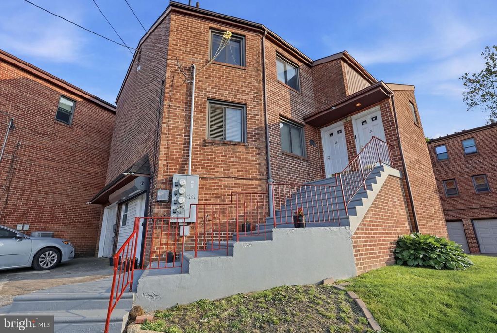 9101 OLD NEWTOWN RD, Philadelphia, PA 19115