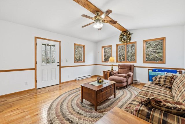 1514 Walsh Acres DRIVE, West Bend, WI 53095