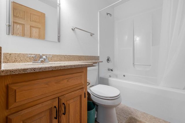 1514 Walsh Acres DRIVE, West Bend, WI 53095