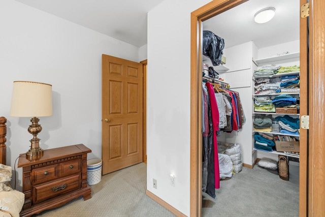 1514 Walsh Acres DRIVE, West Bend, WI 53095