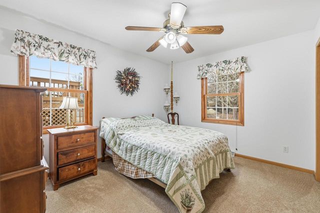 1514 Walsh Acres DRIVE, West Bend, WI 53095