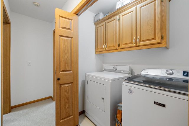 1514 Walsh Acres DRIVE, West Bend, WI 53095