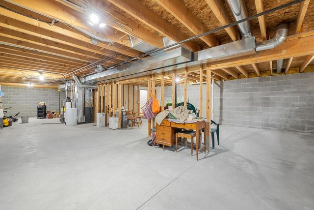 1514 Walsh Acres DRIVE, West Bend, WI 53095