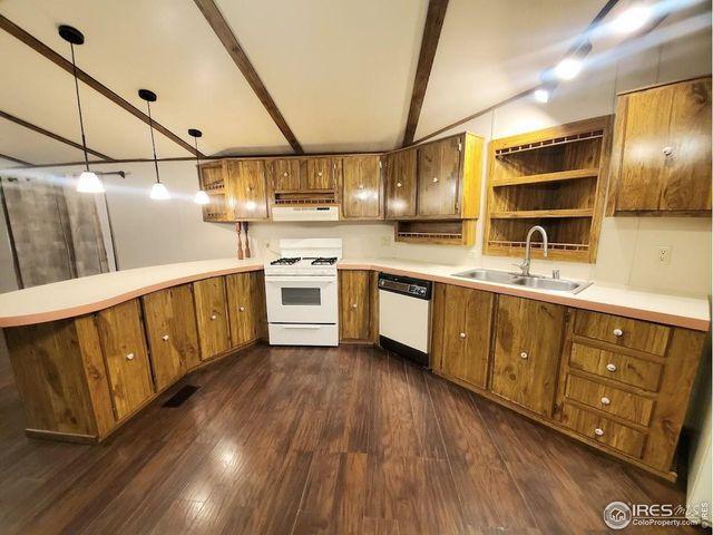 221 W 57th St 90A, Loveland, CO 80538