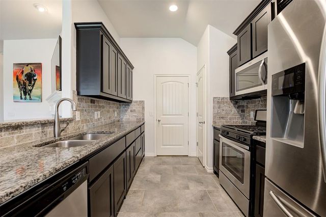 9424 NW 88th Street, Yukon, OK 73099