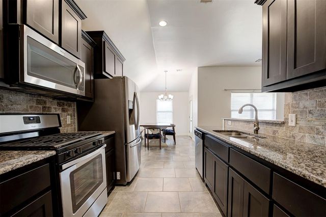 9424 NW 88th Street, Yukon, OK 73099