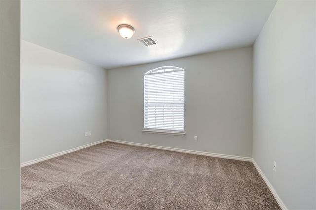 9424 NW 88th Street, Yukon, OK 73099