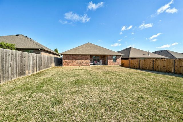 9424 NW 88th Street, Yukon, OK 73099