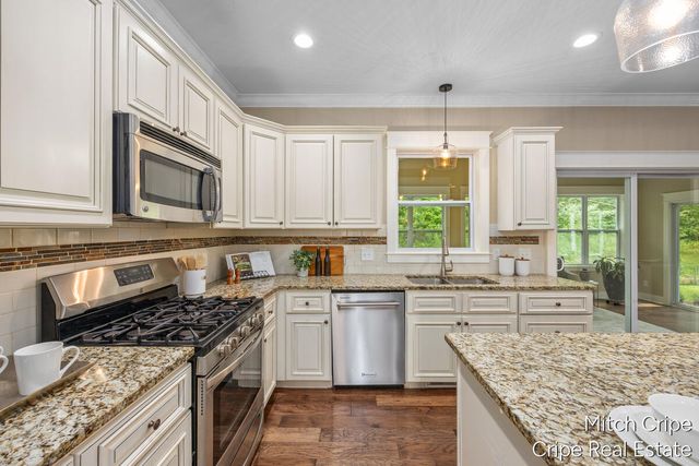 5050 Tiamo Lane, Rockford, MI 49341
