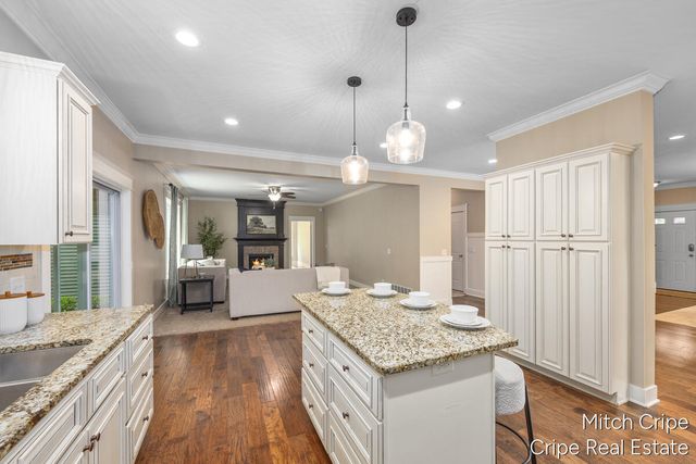 5050 Tiamo Lane, Rockford, MI 49341