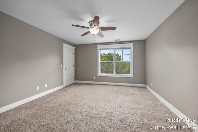5050 Tiamo Lane, Rockford, MI 49341
