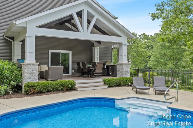 5050 Tiamo Lane, Rockford, MI 49341