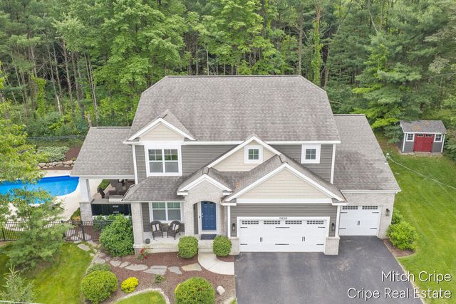 5050 Tiamo Lane, Rockford, MI 49341