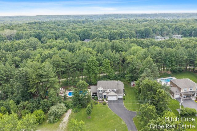 5050 Tiamo Lane, Rockford, MI 49341