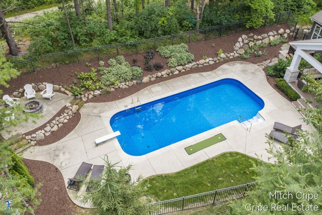 5050 Tiamo Lane, Rockford, MI 49341