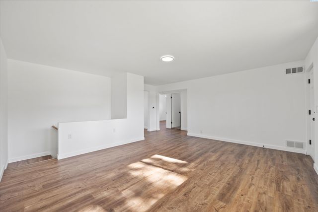 23 E 6th Avenue, Kennewick, WA 99336